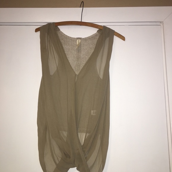 Maggie Ward knit back draped top - Picture 2 of 4